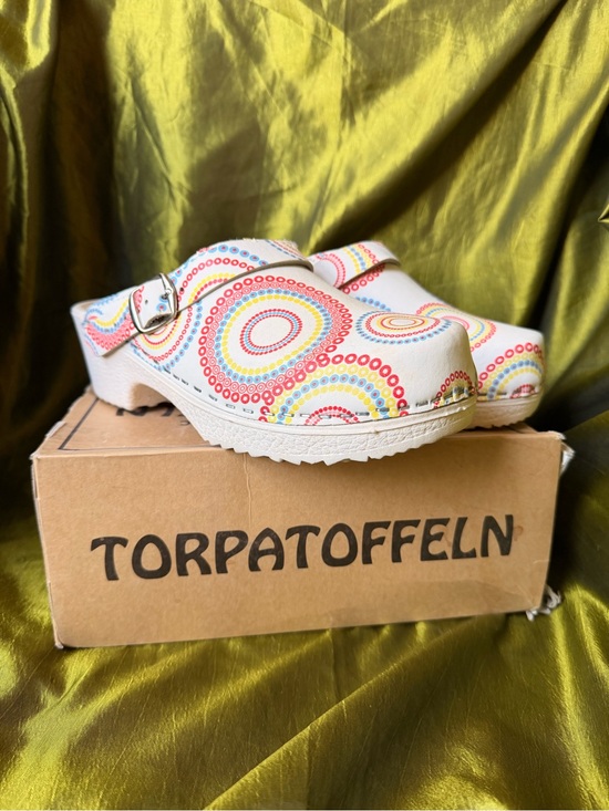Shoes - Torpatoffeln Colorful Circle Print Swiss Clogs